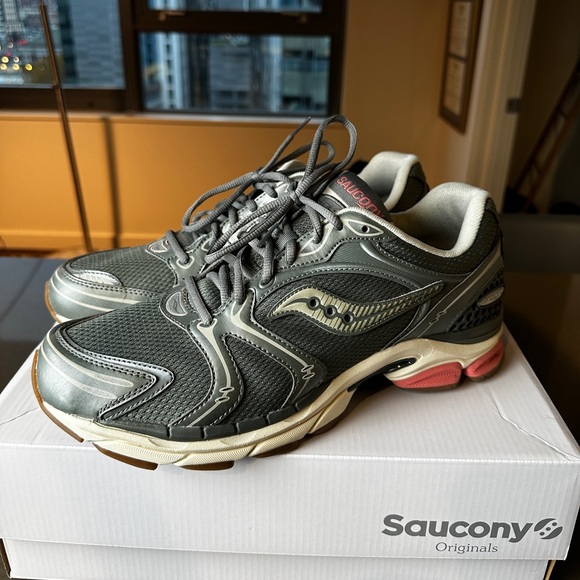 Saucony Progrid Triumph 4 - Picture 1 of 6